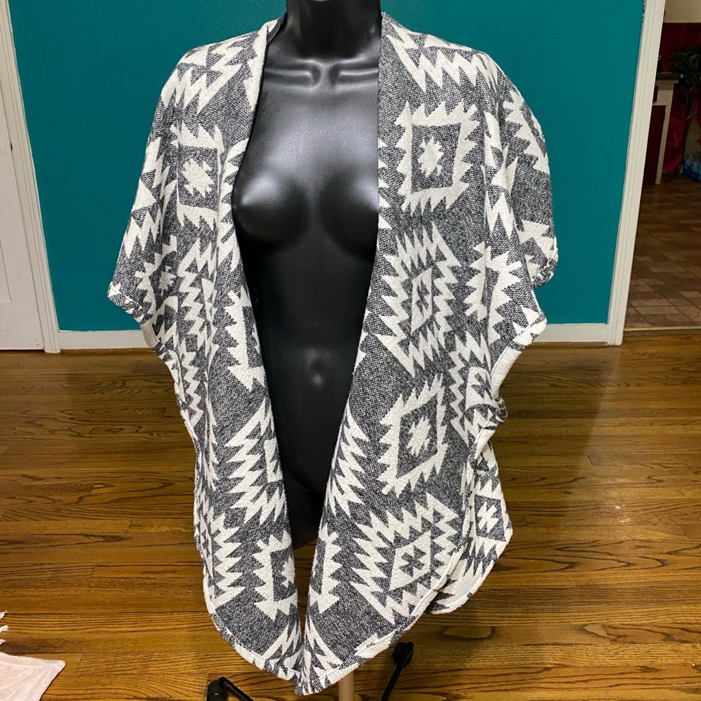 Me Jane wool vest Aztec print size L